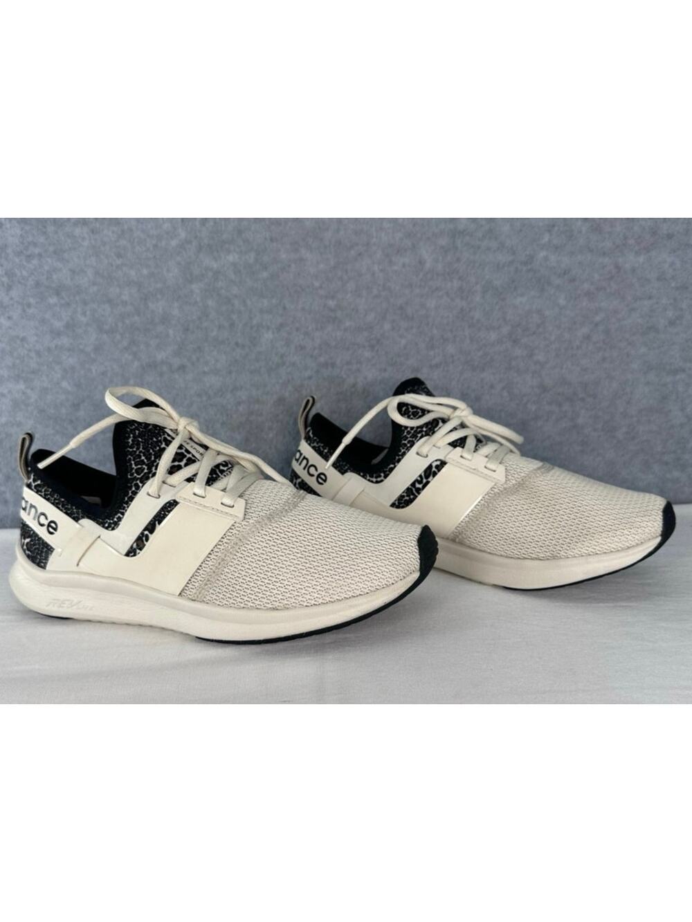 New Balance Women's Sz 8.5 Beige Nergize Sport Running Shoes Cheetah Print
